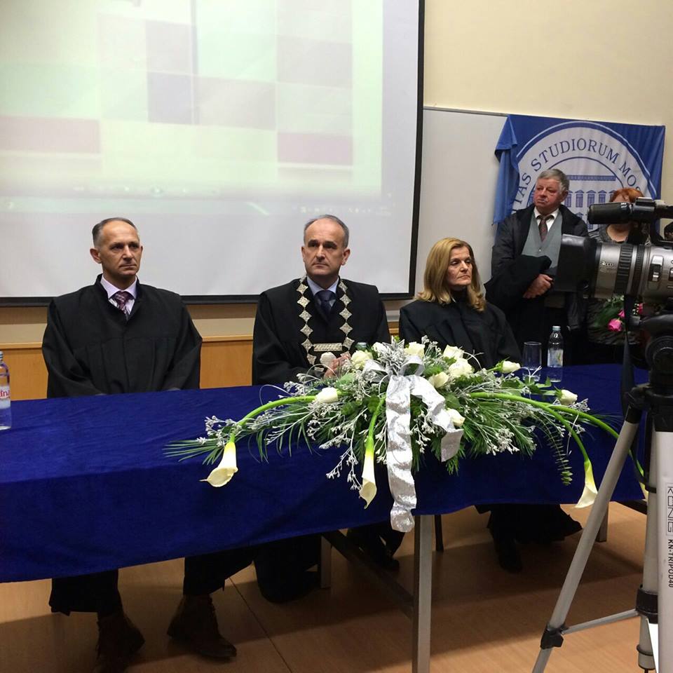 FPMOZ:  U Orašju promovirano 107 diplomanata