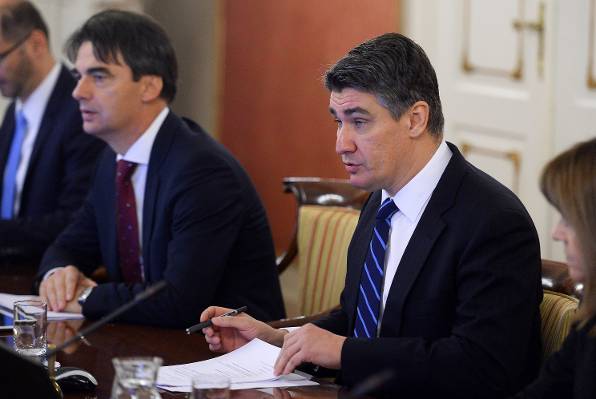Na treću godišnjicu u Vladi ništa novo - odobreno novo zaduživanje