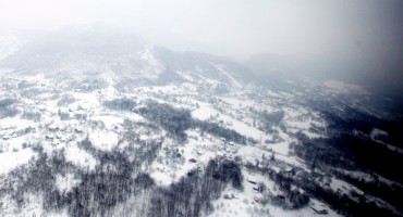 Očajne obitelji već pet dana zarobljene u snijegu i ledu mole za pomoć
