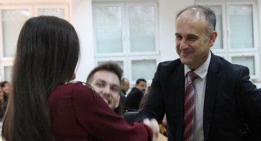 FPMOZ: Dodijeljene Dekanove nagrade najboljim studentima i Jubilarne nagrade djelatnicima