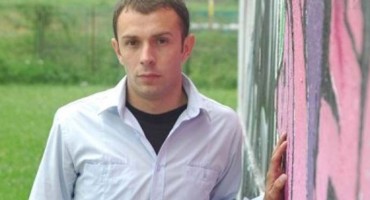 Avdo Avdić: Izetbegović je javno podržavao teroriste koji su držali odrubljene glave Srbima!