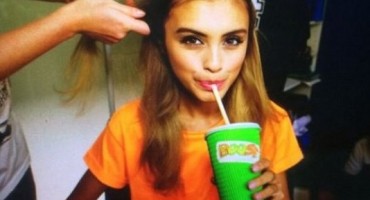 internet, djevojka, poznata 