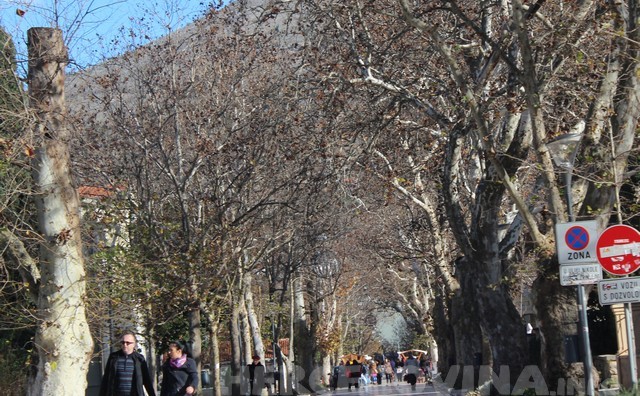 Grad Mostar osigurao besplatne štandove za nastupajuće blagdane - 03.12.2015