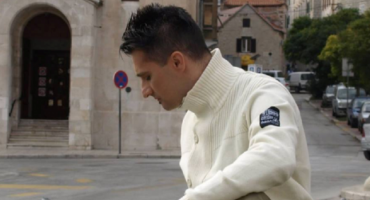 Politika, otac Ive Josipovića