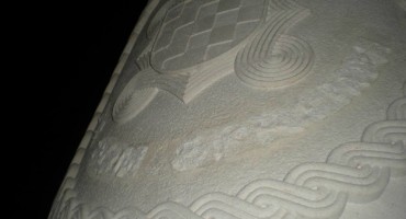 Akcija policije: Ištemali 'Za dom spremni' s HOS-ovog spomenika 