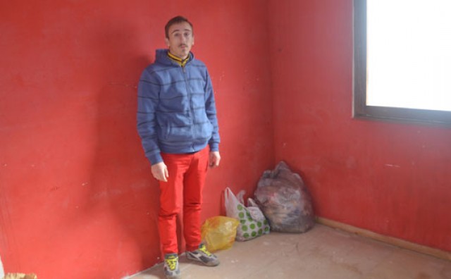 Mostar: Za 48 sati Semir dobio namještaj, struju i posao