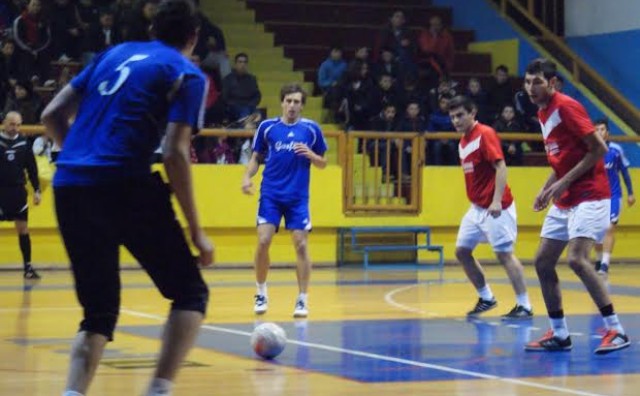  Odigrane su polufinalne utakmice malonogometnog Božićno-Novogodišnjeg turnira u Čapljini. Večeras veliko finale