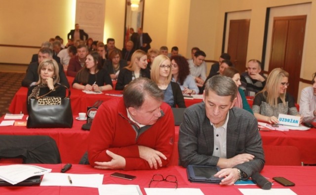 SDP BiH će nedostajućim potpisima podržati kandidata za potpredsjednika FBiH
