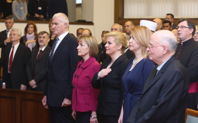  Grabar-Kitarović predstavnicama državnog vrha održala lekciju iz domoljublja