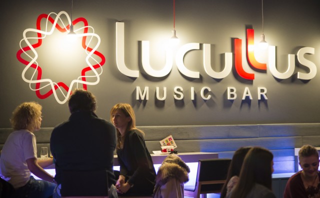 Održana prva Slušaonica u Lucullus Music Baru