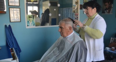 Mostar:  Frizerka Marija na istom mjestu već 38 godina