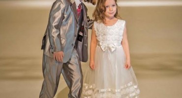 Održana  velika revija vjenčanica, svečanih haljina i opreme za djevojčice i dječake