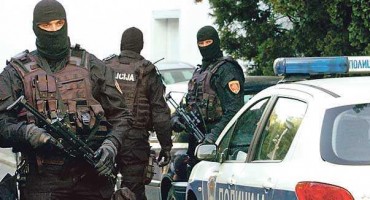 Dilerova žena izrešetana kalašnjikovom: 'Mirno je sjedila u autu...