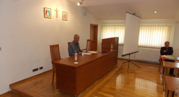 Među 2177 nezaposlenih osoba najviše trgovaca i ekonomista