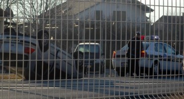Mostar: Auto 'završio' na krovu u blizini TC BauWelt