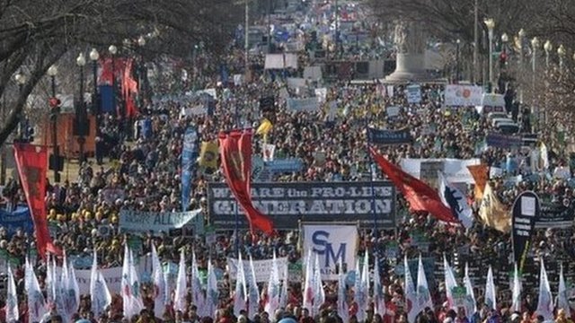 Svi svjetski mediji, uključujući i hrvatske, prešutjeli prosvjed više stotina tisuća ljudi! 