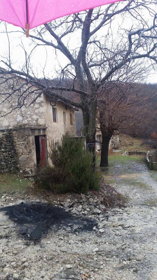 Hercegovino ustanimo i pomozimo; Tročlana obitelj Ćavar u Širokom Brijegu živi u neljudskim uvjetima