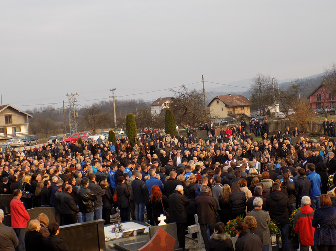 Kiseljak ali i cijela BiH oprostili se od Ivice Udovičića