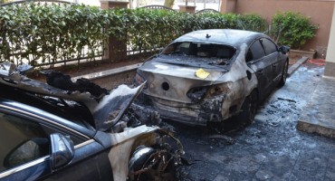 Zapaljeni auti vlasniku lanca ljekarni u Mostaru