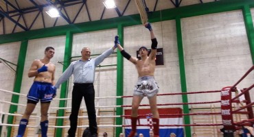 Hunter ulovio nove medalje u tajlandskom boksu