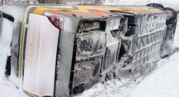 prevrnut autobus