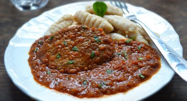 Božić i tradicionalna božićna jela: Pašticada s njokima 