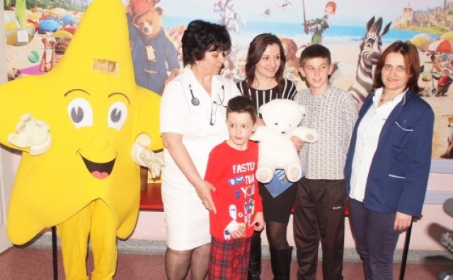 Cinestar Mostar dječjem odjelu darovao pametnog medu koji mjeri puls i temperaturu