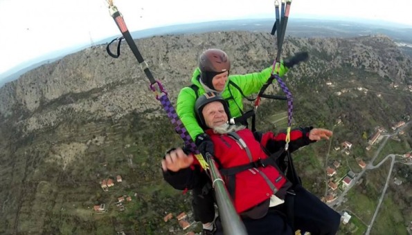 Devedesetogodišnjak letio nebom iznad Ljubuškog