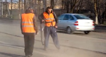 OVO JE NAJPIJANIJI cestar kojeg ste ikad vidjeli!