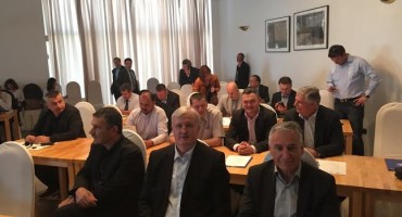 Grado/načelnici iz Hercegovine sudjelovali na seminaru organiziranom za HDZ-ove grado/načelnike iz RH i BiH