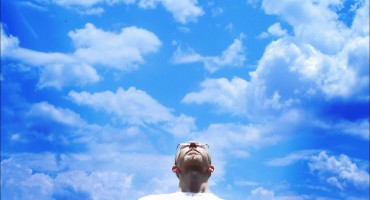 Bog vidi, ali i šuti