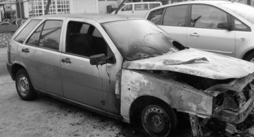 Mostar: Izudarali mu sina, zapalili vozilo, što je sljedeće?