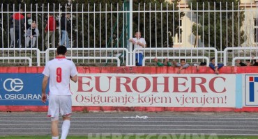 HŠK Zrinjski:Krešimir Kordić obradovao mladog navijača