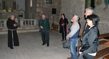 Uspješan prvi dan 5. Likovne kolonije fra Mirko Ćosić u Gorici