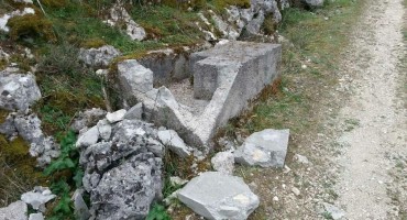  Srušena postolja za križeve u Stocu, traži se brza reakcija policije