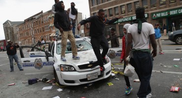 Vanredno stanje u Baltimoreu: Razoreni grad u plamenu, škole zatvorene