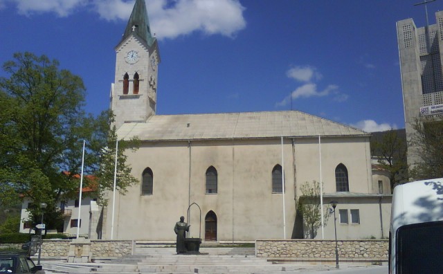 Marijan Knezović, crkva, Posušje