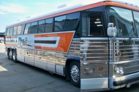 Elvisov autobus prodan za 268.000$
