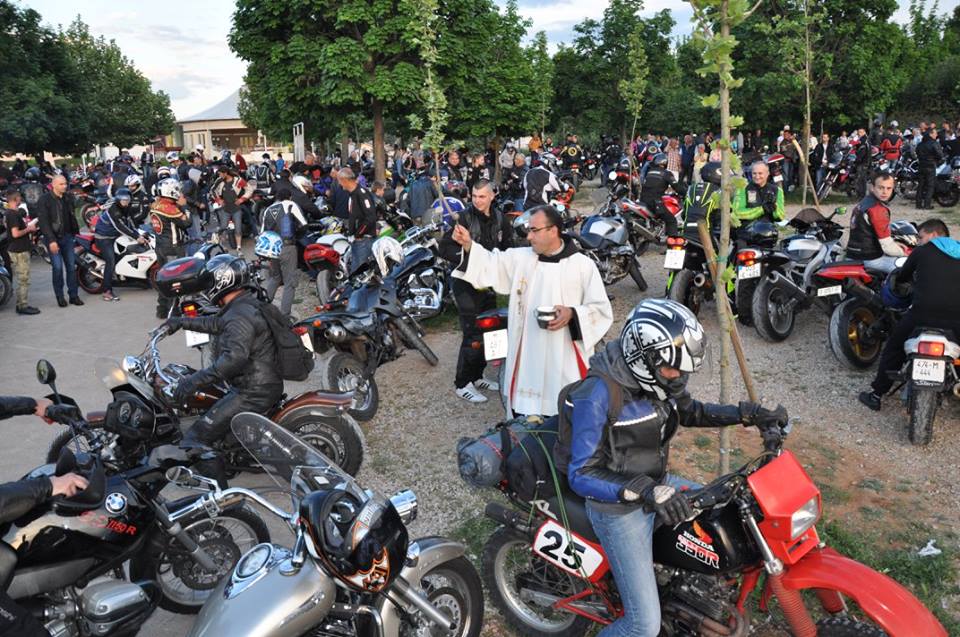 Međugorje: Fra Marinko Šakota blagoslovio sudionike VI. Moto-hodočašća
