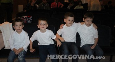 Mostar: Prekrasno druženje na završnoj predstavi Dječjeg vrtića Zvončić