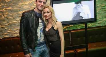 Strastveni zagrljaji Pamele Ramljak i Filipa Ivića