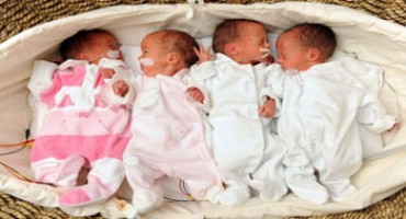 65-godišnjakinja postala majka četvorki 