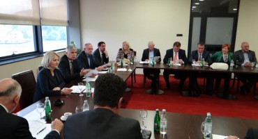 HNS, Vitez