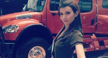 Unajmio je ovu porno glumicu za osobne potrebe i to na 15 godina