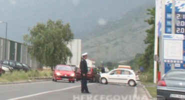 Mostar: Teža prometna nesreća kod benzinske postaje Gazprom