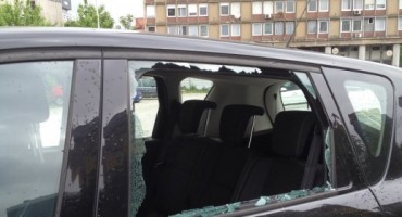 Sarajevo, turisti, u zaključanom automobilu, dijete, nemar