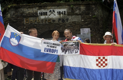 Koncelebrirana misa za žrtve Hude jame pred više stotina ljudi