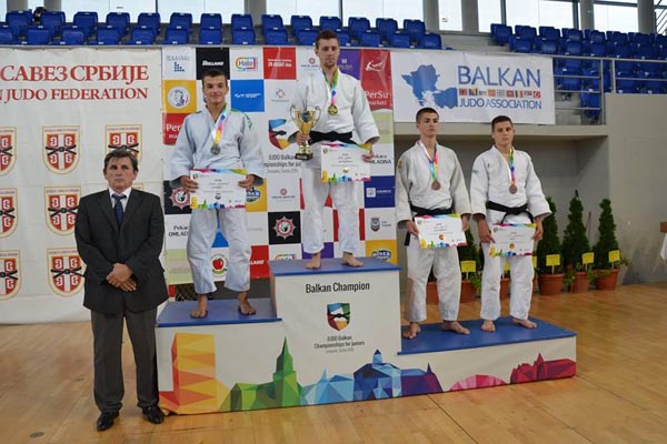 Petar Zadro medalja