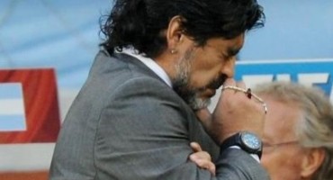 U Buenos Airesu preminuo don Diego Maradona