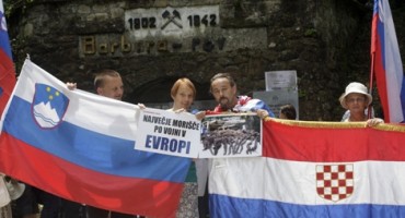 Koncelebrirana misa za žrtve Hude jame pred više stotina ljudi